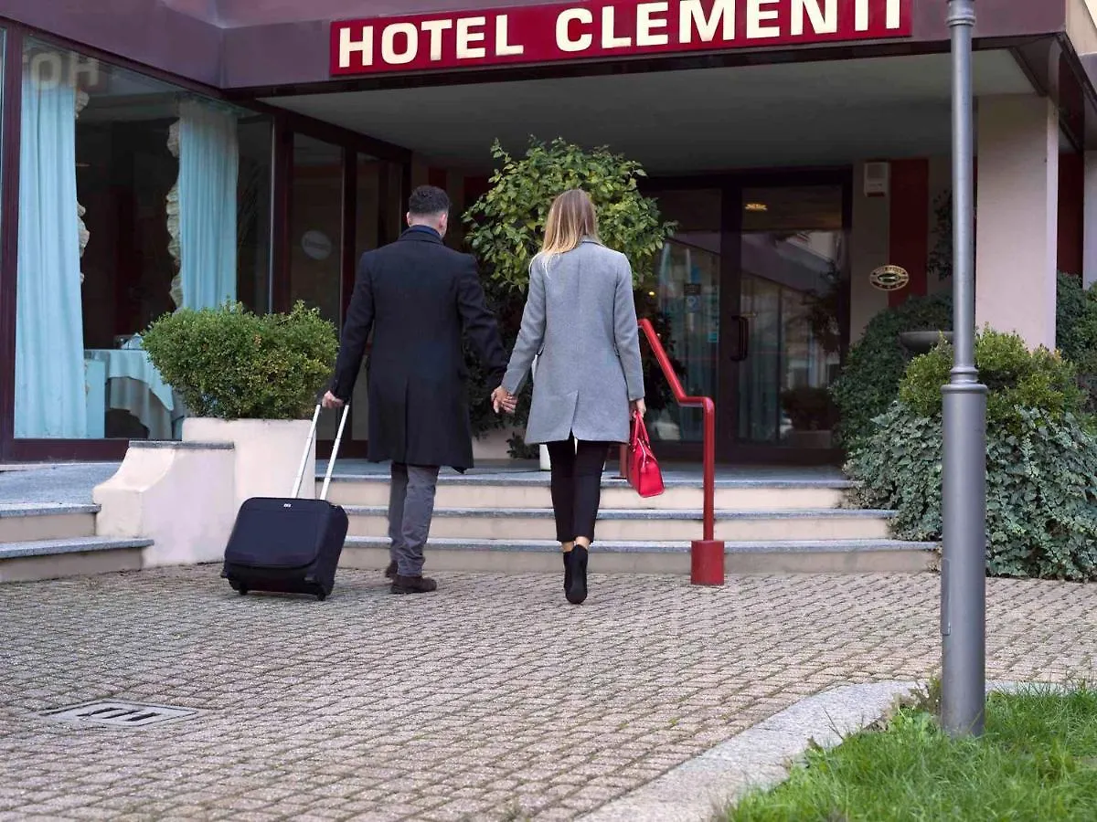Hotel Clementi contacts